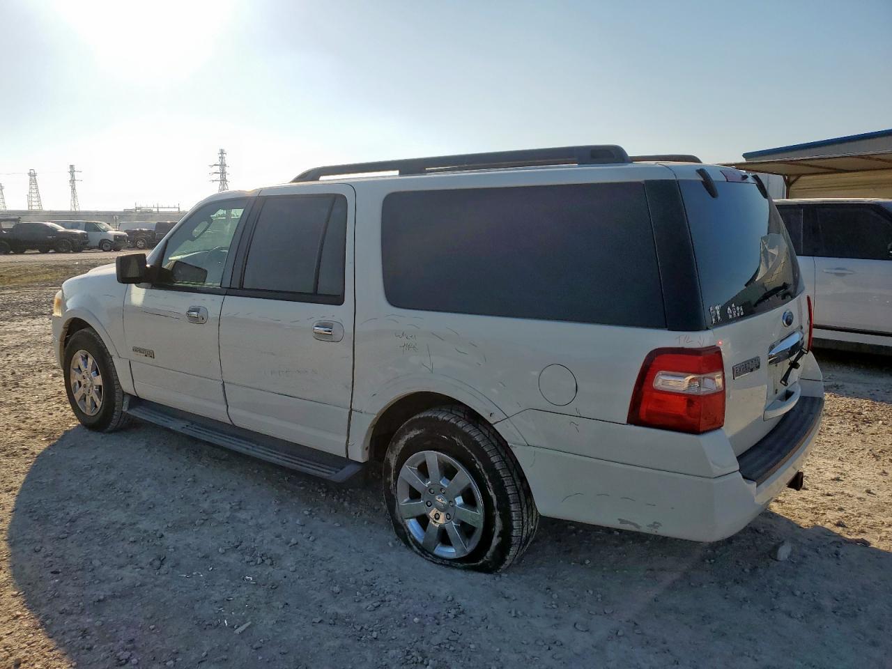 2008 Ford Expedition El Xlt - Фото 2