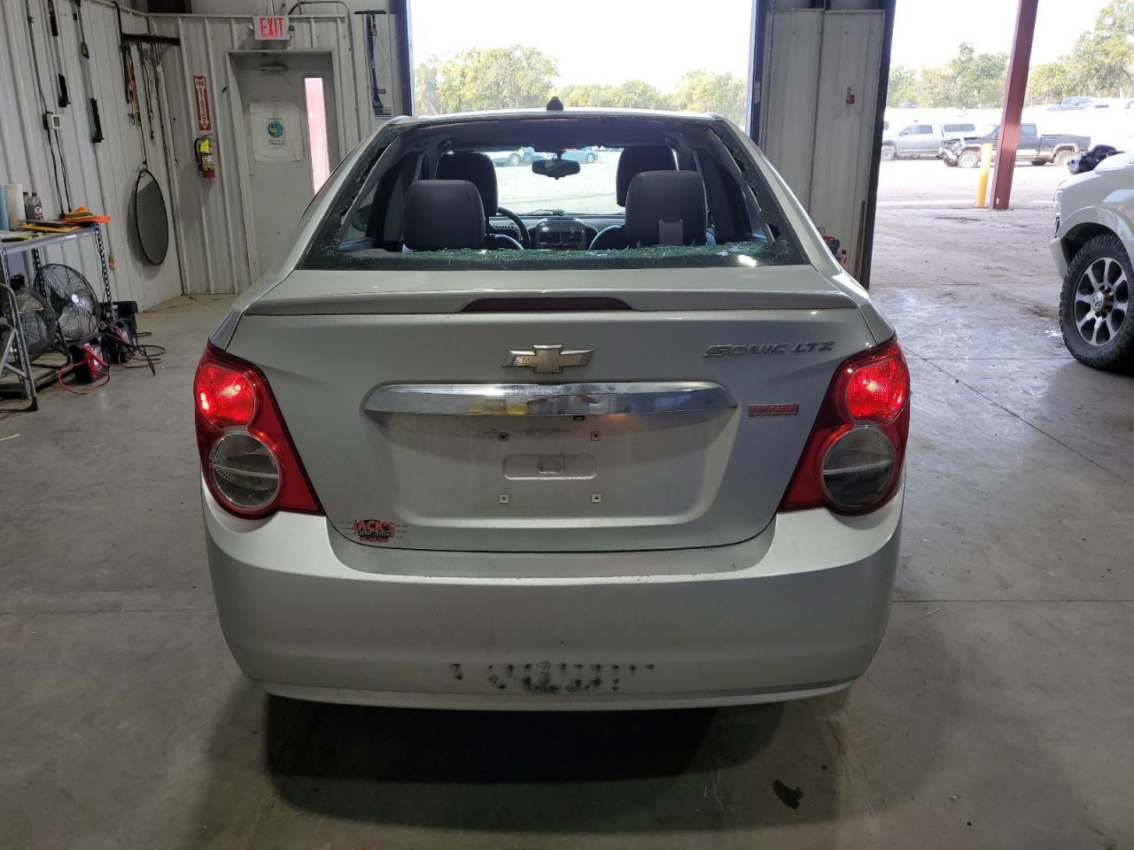 2014 Chevrolet Sonic Ltz - Image 6