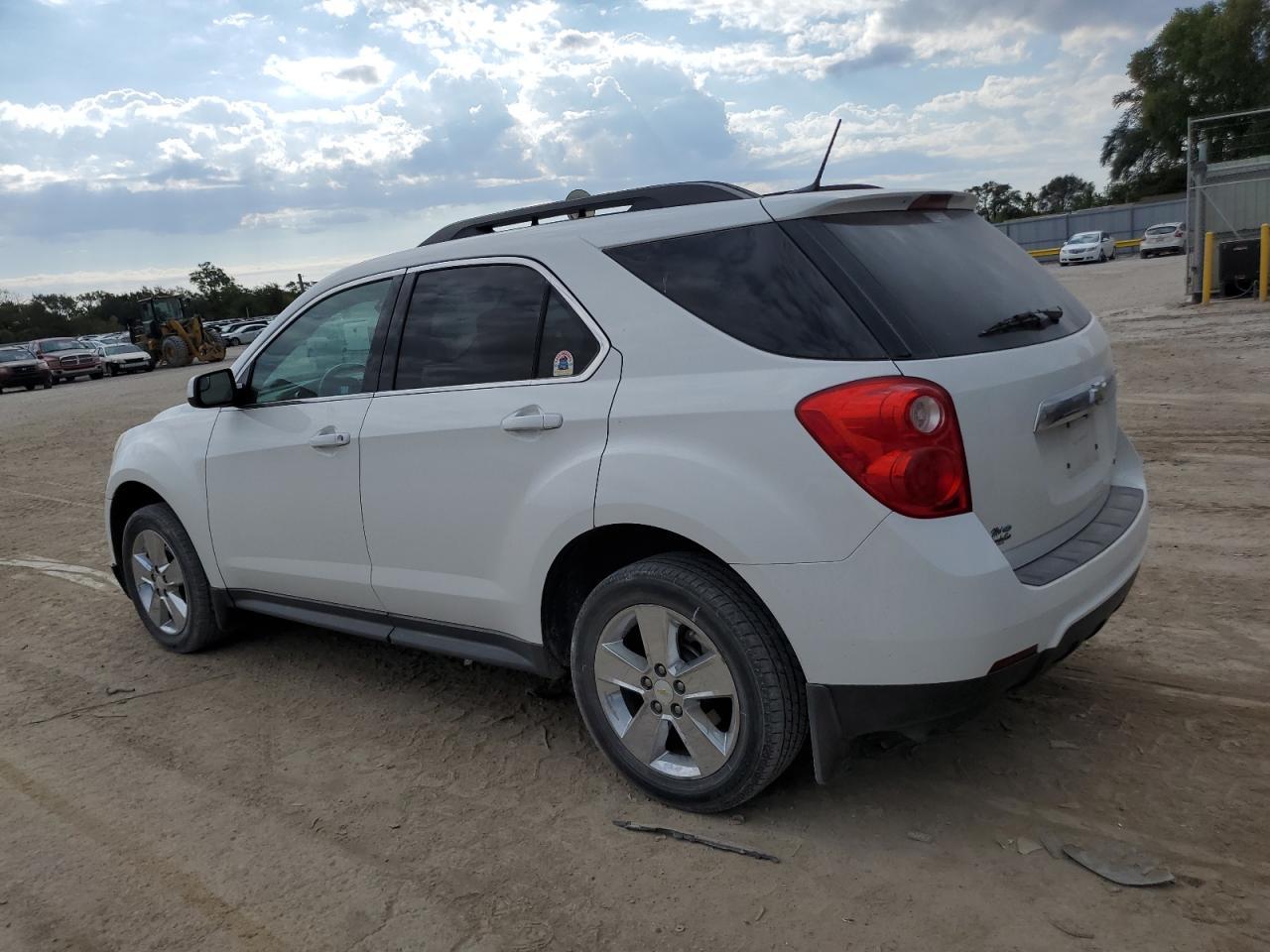 2014 Chevrolet Equinox Lt - Image 2