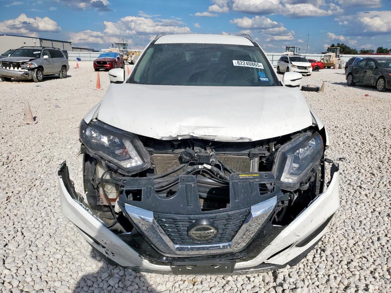 2017 Nissan Rogue S - Image 5