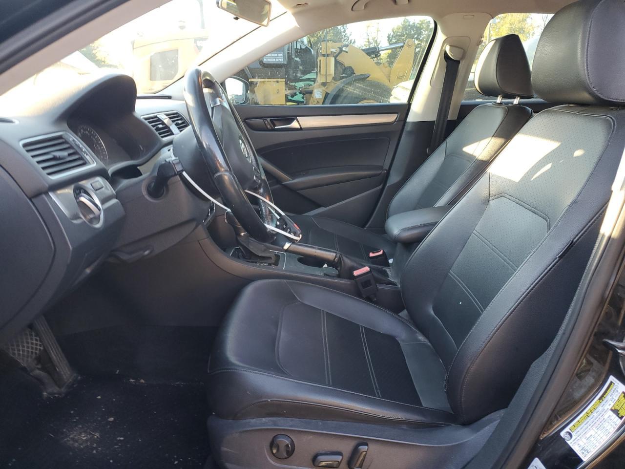 2014 Volkswagen Passat S - Фото 7