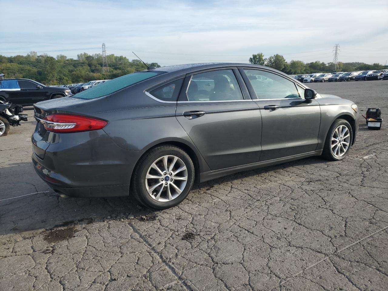 2017 Ford Fusion Se - Фото 3