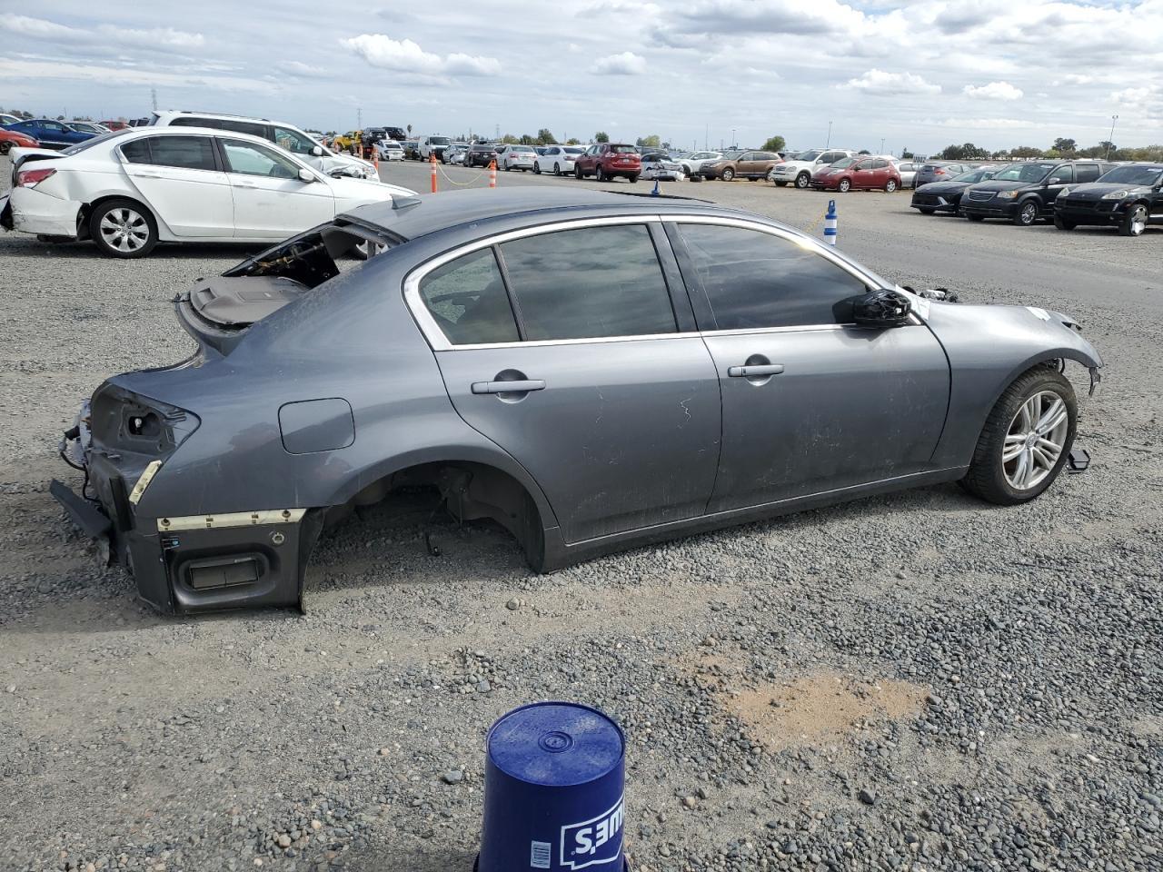 2013 Infiniti G37 Base - Image 3