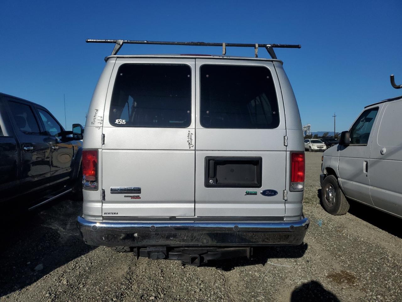 2011 Ford Econoline E350 Super Duty Wagon - Фото 6