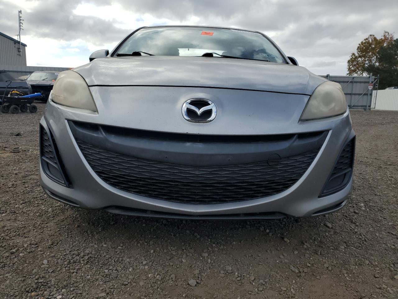 2011 Mazda 3 I - Image 5