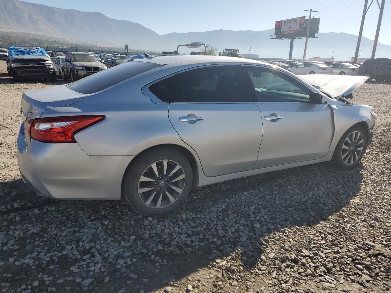 2017 Nissan Altima 2.5 - Фото 3