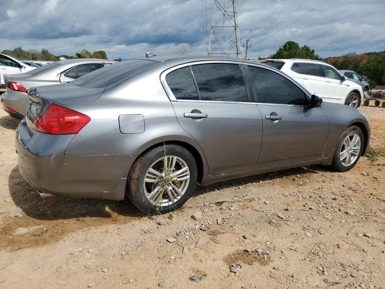 2010 Infiniti G37 Base - Фото 3