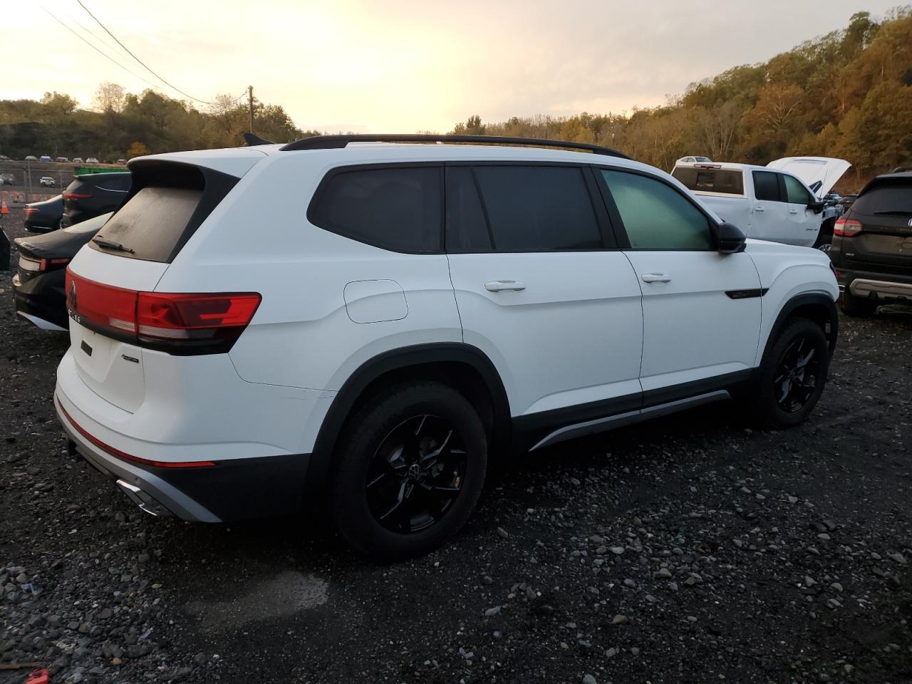 2025 Volkswagen Atlas Peak Edition Se - Фото 3