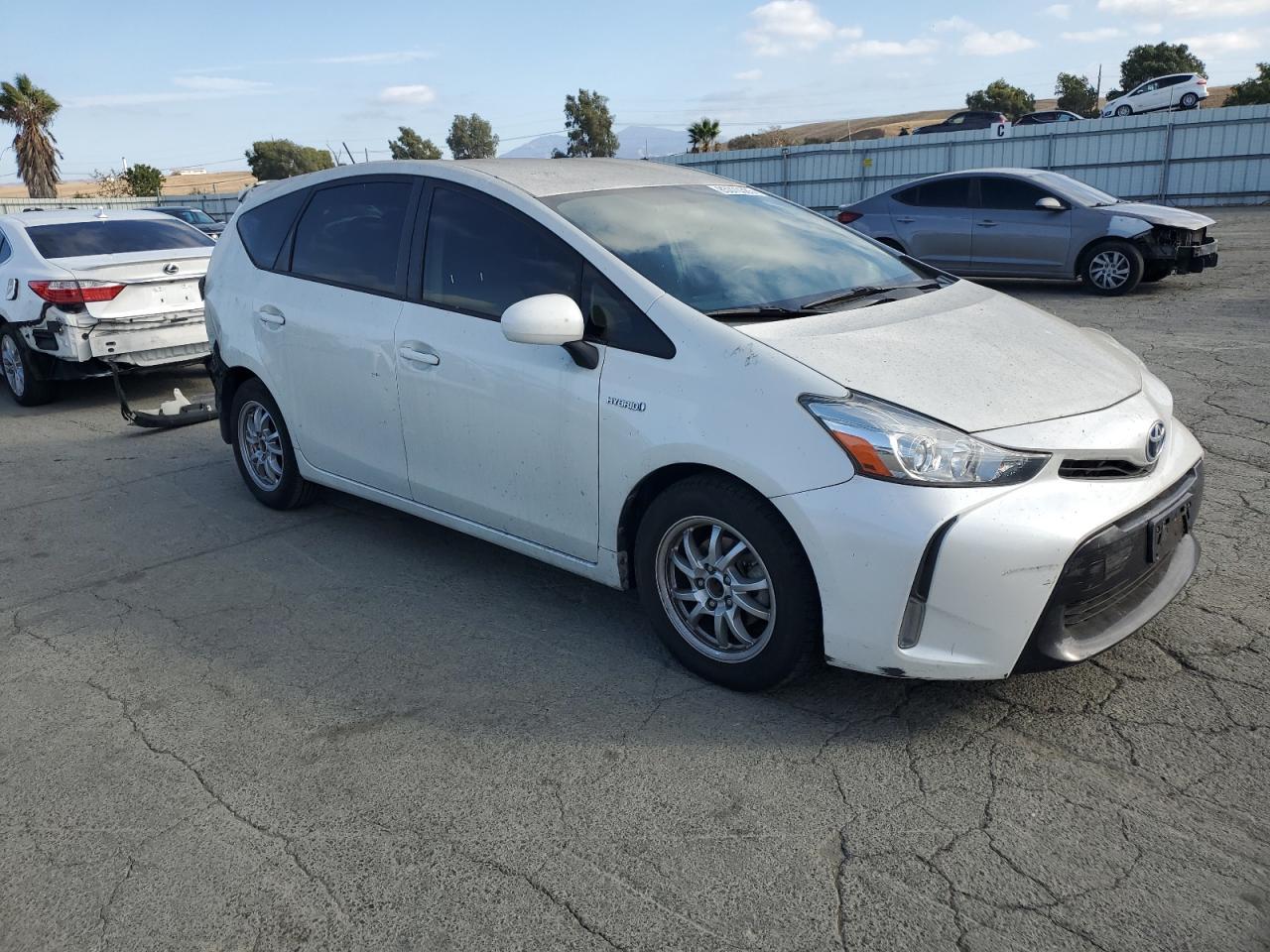 2016 Toyota Prius V - Фото 4
