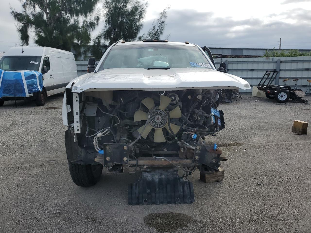 2018 Chevrolet Silverado K3500 - Image 5