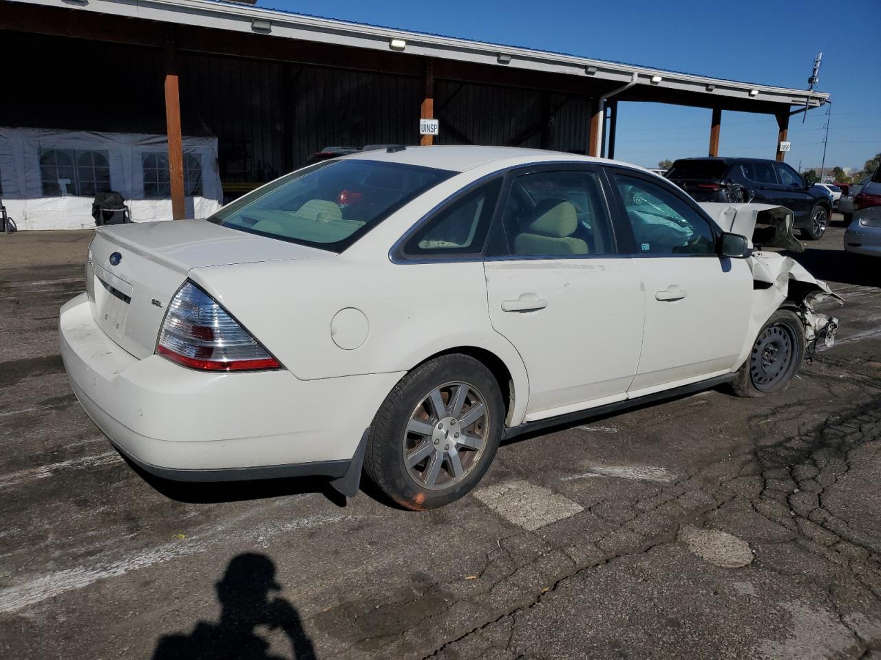 2009 Ford Taurus - Image 3