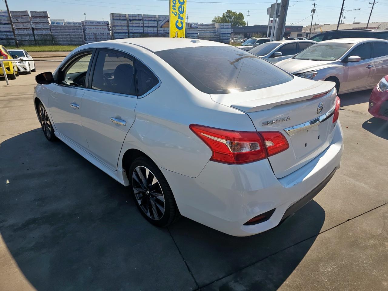 2017 Nissan Sentra S - Фото 3