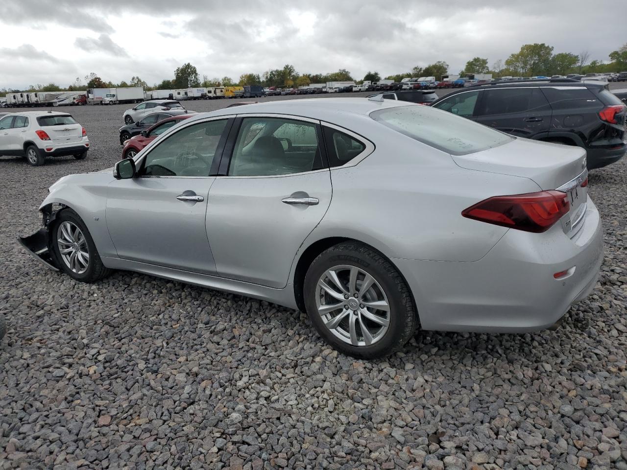2015 Infiniti Q70 3.7 - Фото 2