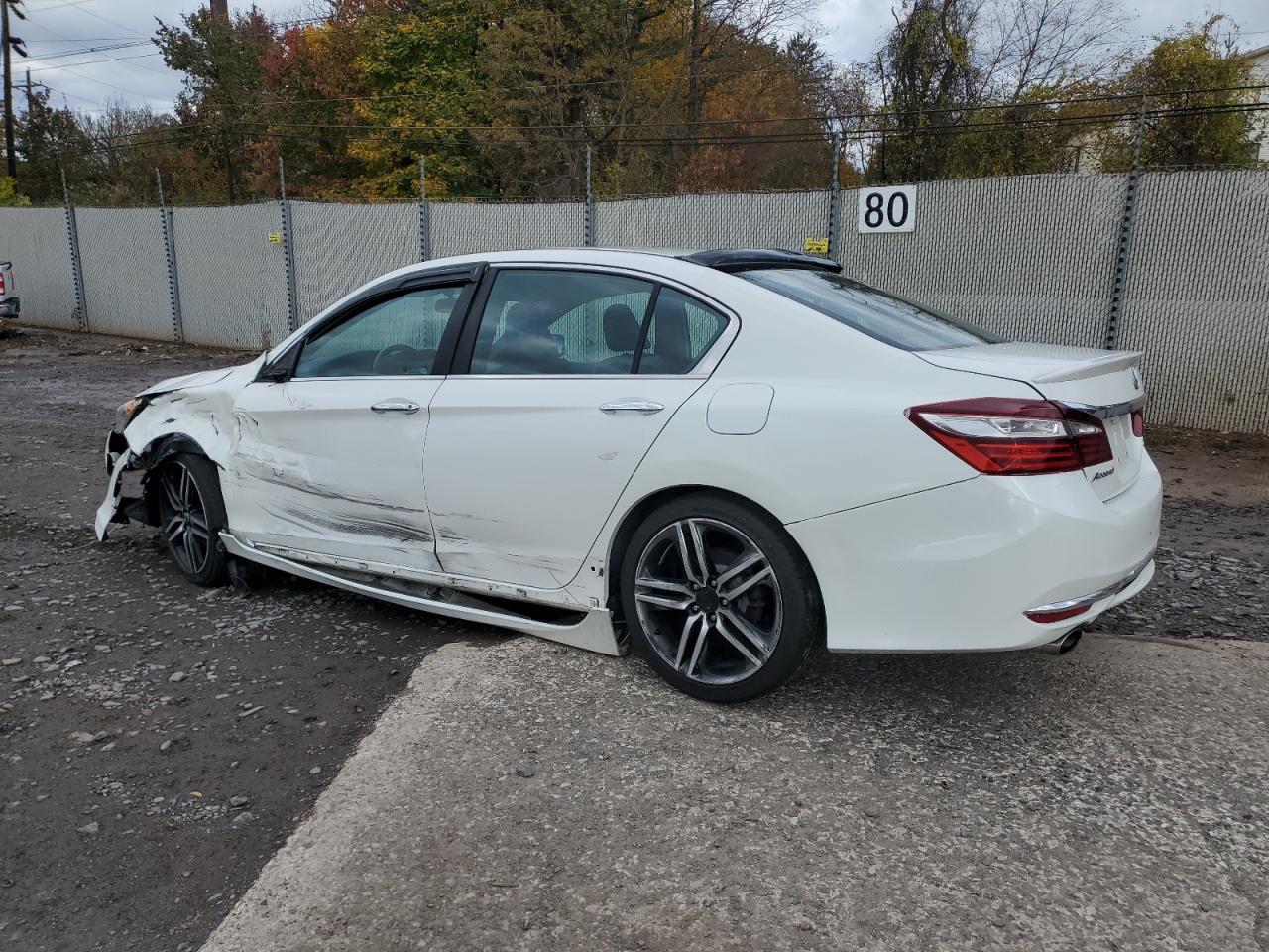 2017 Honda Accord Sport - Фото 2