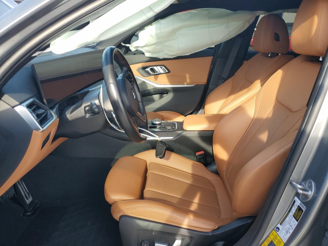 2023 BMW 330E - Image 7