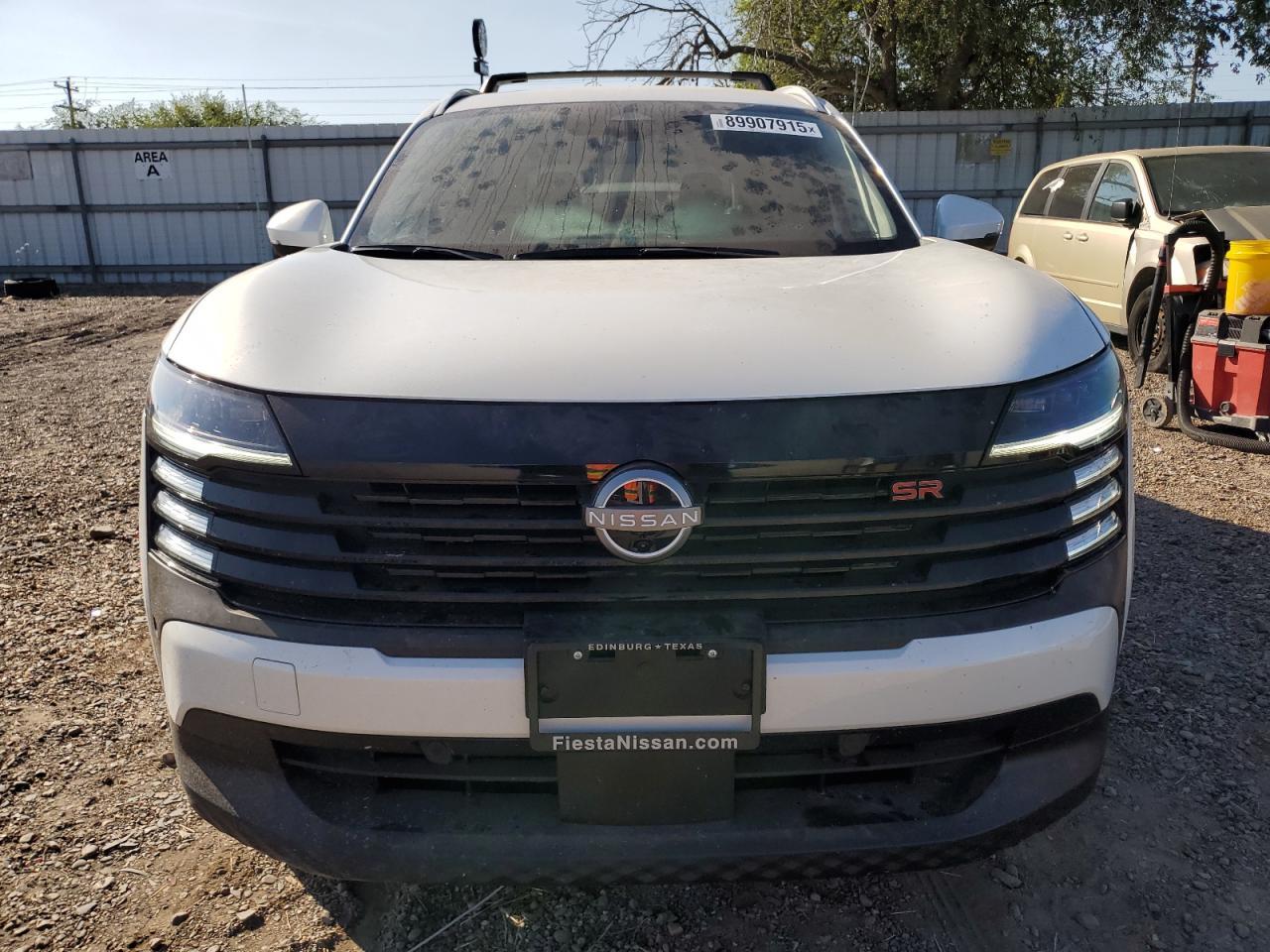 2025 Nissan Kicks Sr - Image 5