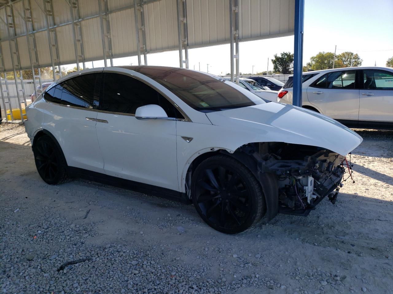 2016 Tesla Model X - Фото 4