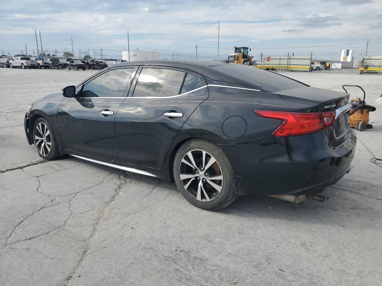 2017 Nissan Maxima 3.5S - Image 2