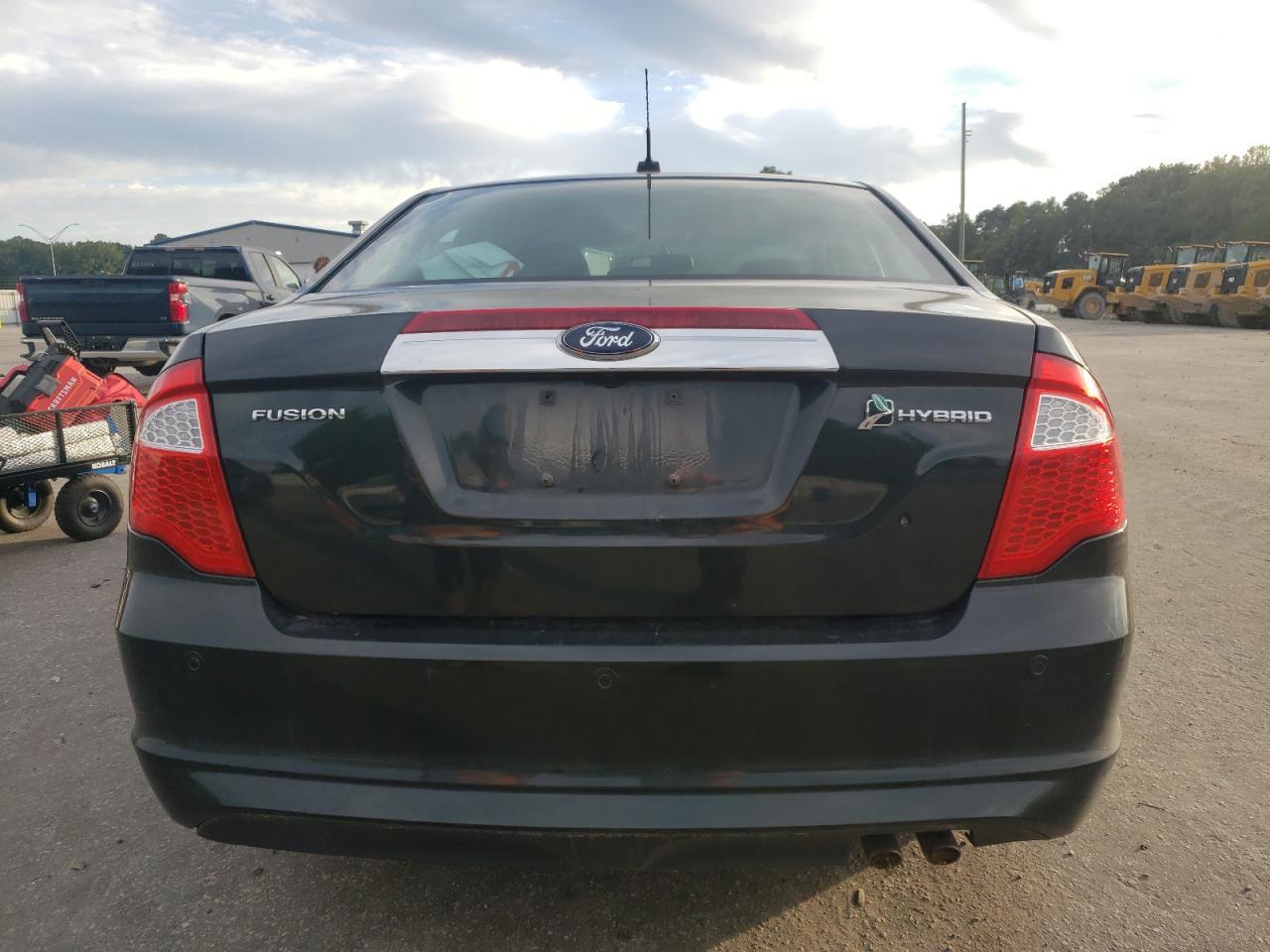 2010 Ford Fusion Hybrid - Image 6