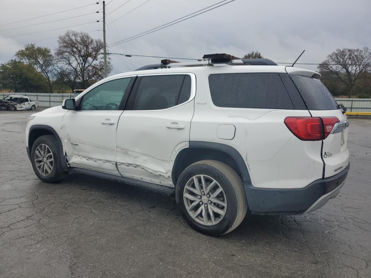 2017 GMC Acadia Sle - Image 2