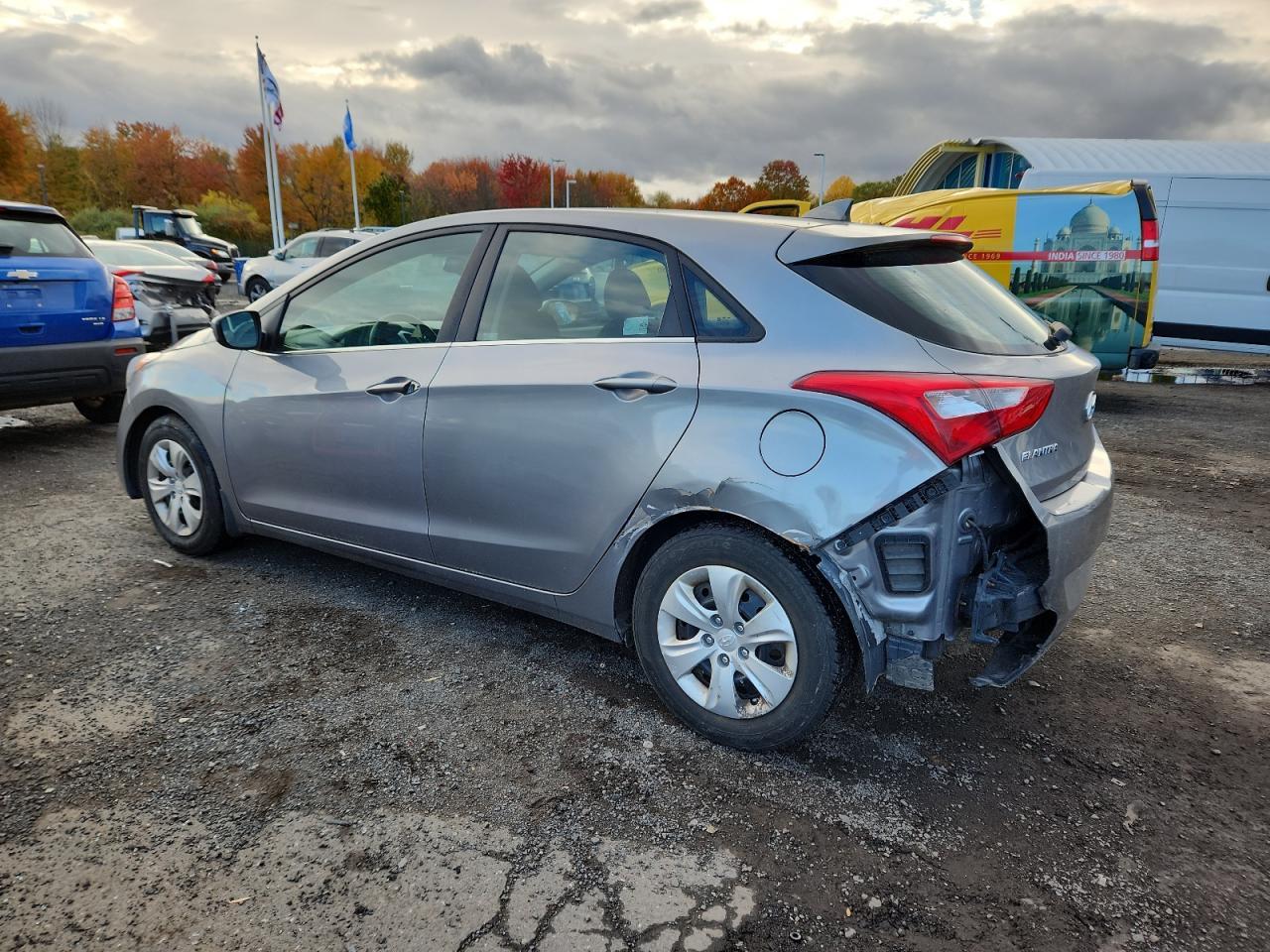 2013 Hyundai Elantra Gt - Image 2