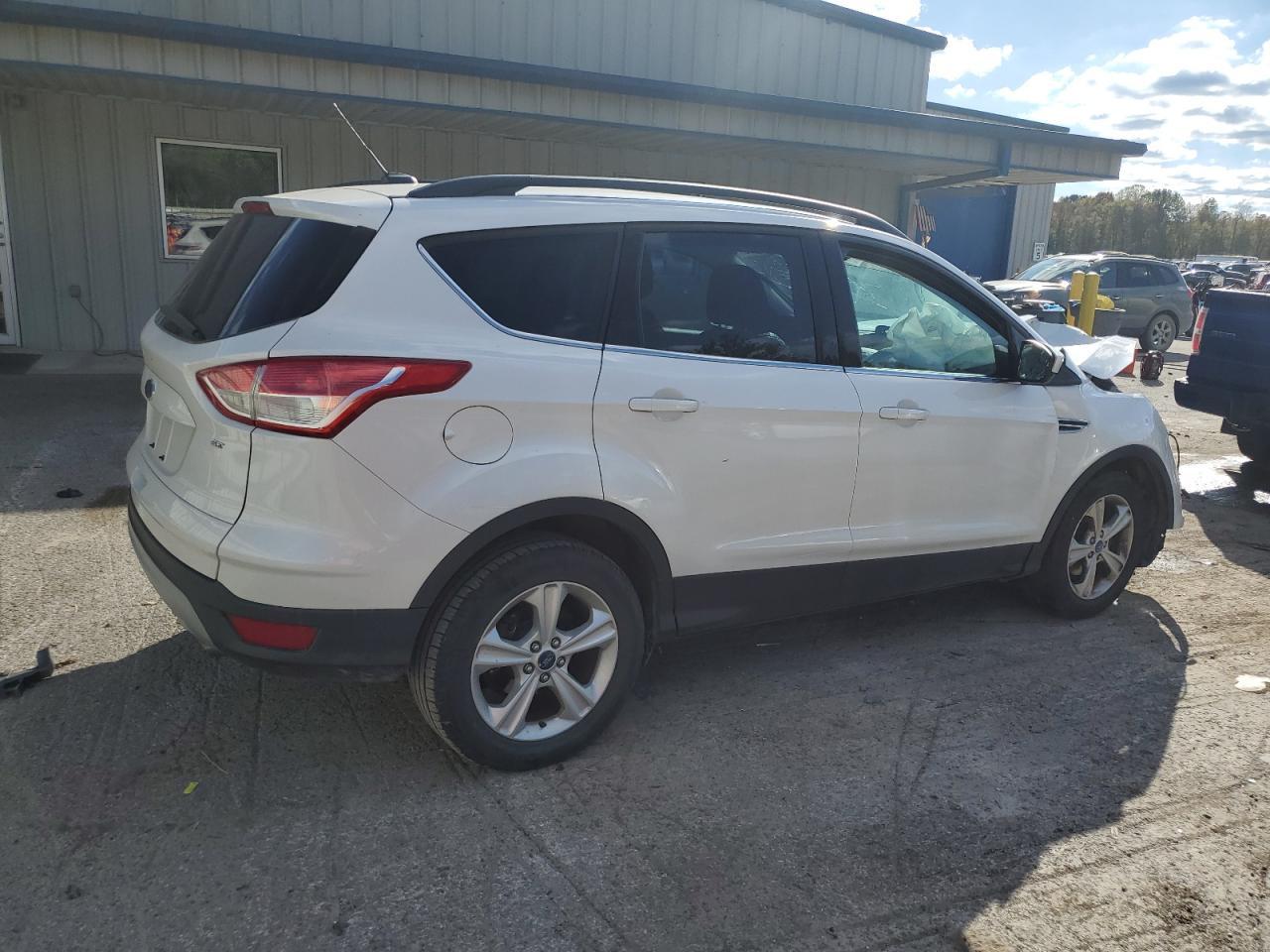 2015 Ford Escape Se - Image 3