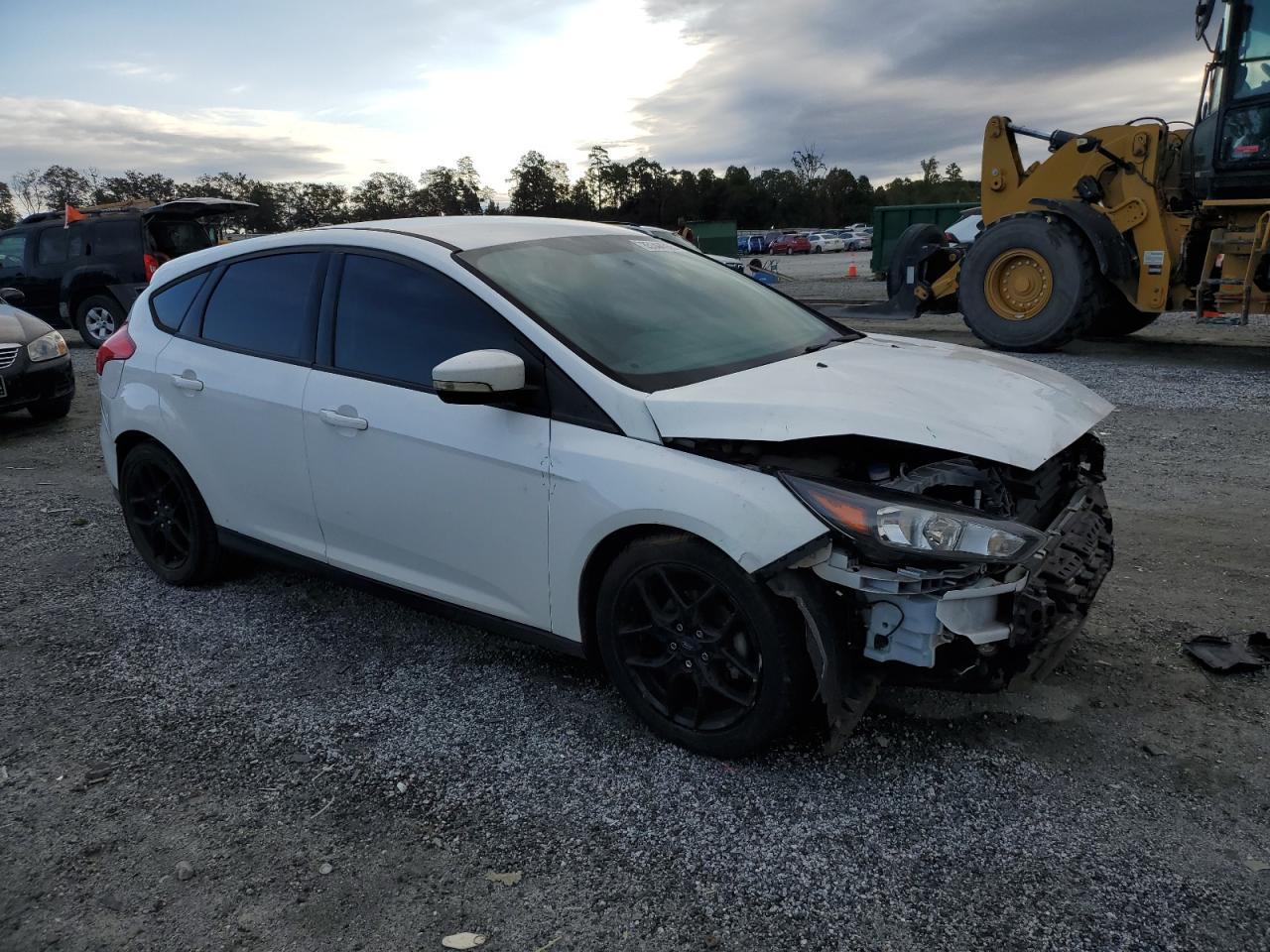 2016 Ford Focus Se - Фото 4
