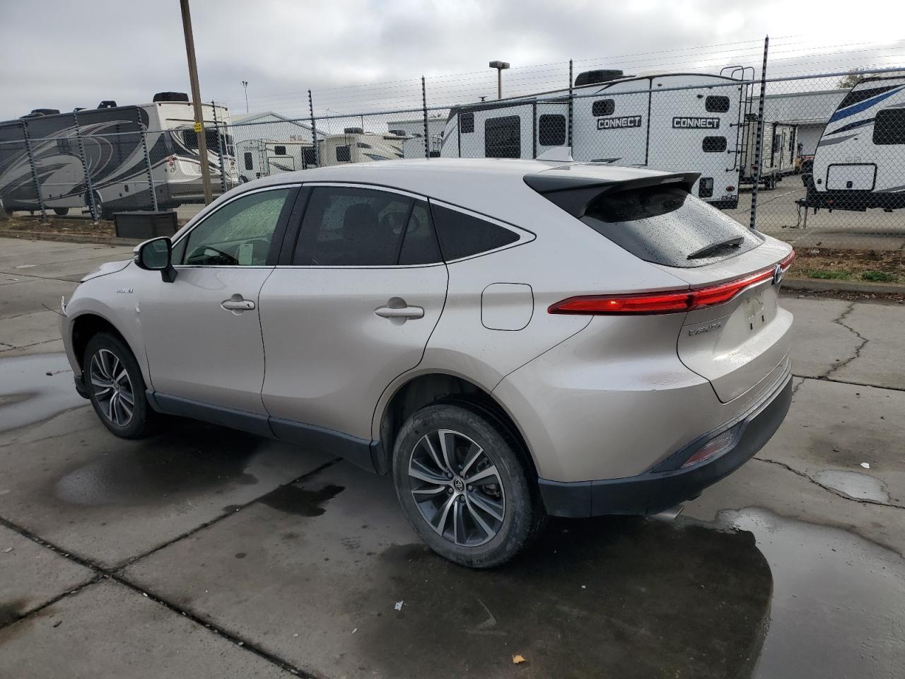 2021 Toyota Venza Le - Image 2