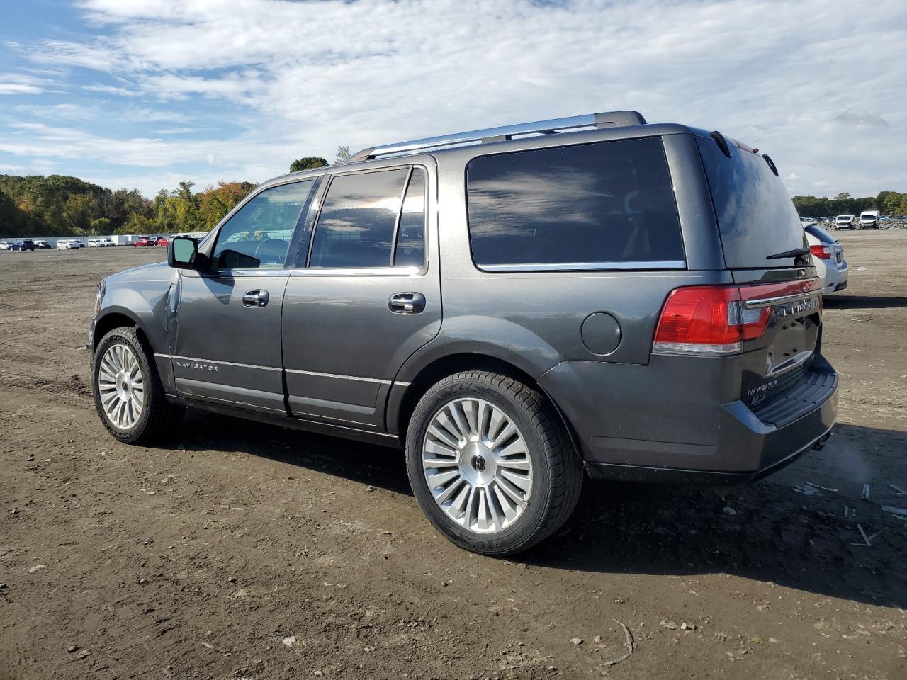 2015 Lincoln Navigator - Фото 2