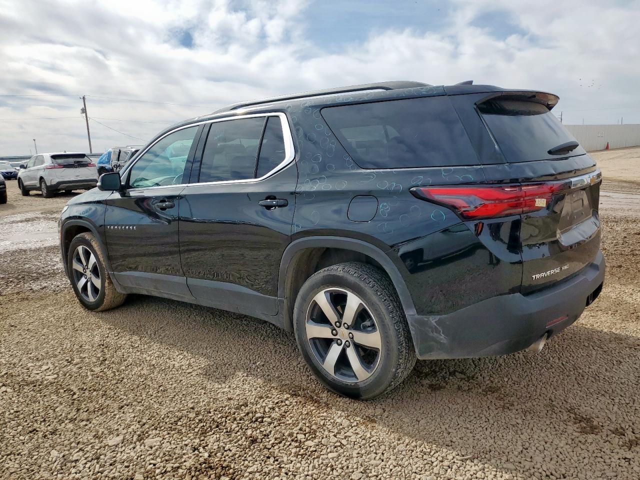2023 Chevrolet Traverse Lt - Image 2