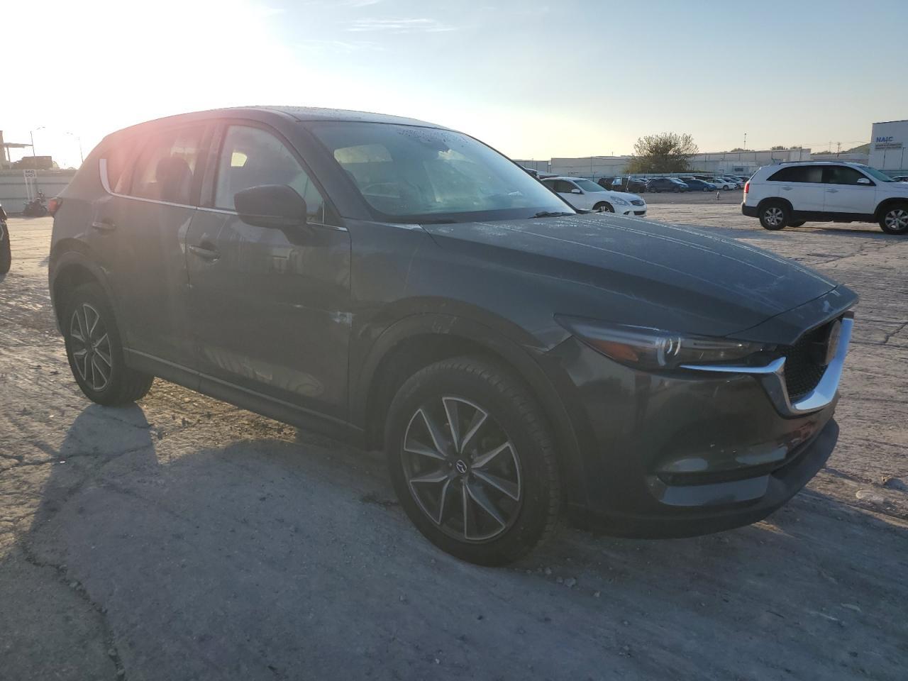 2017 Mazda Cx-5 Grand Touring - Image 4