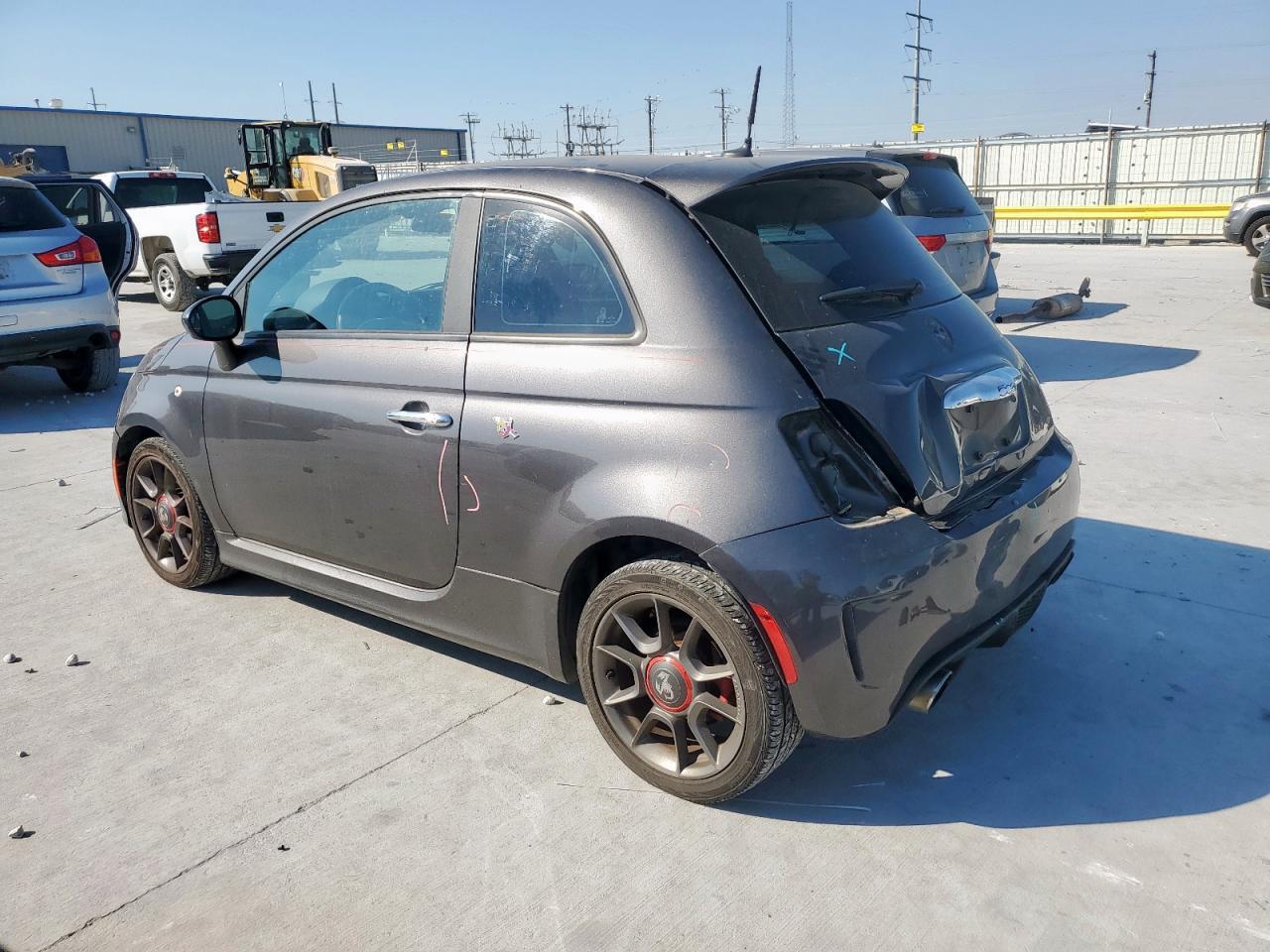 2015 Fiat 500 Abarth - Фото 2