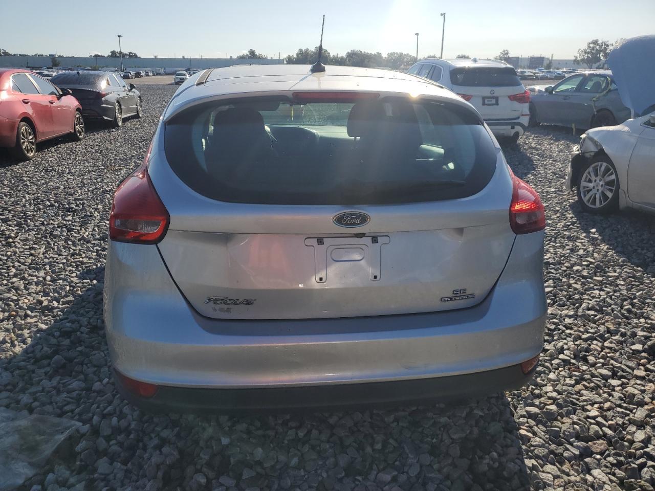 2016 Ford Focus Se - Фото 6