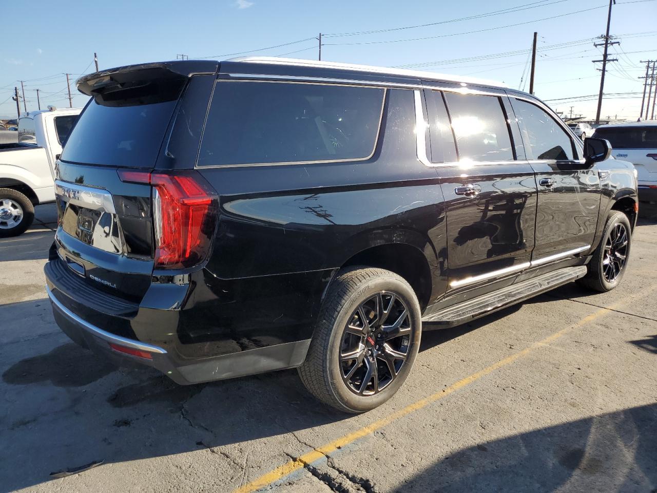 2022 GMC Yukon Xl K1500 Slt - Фото 3