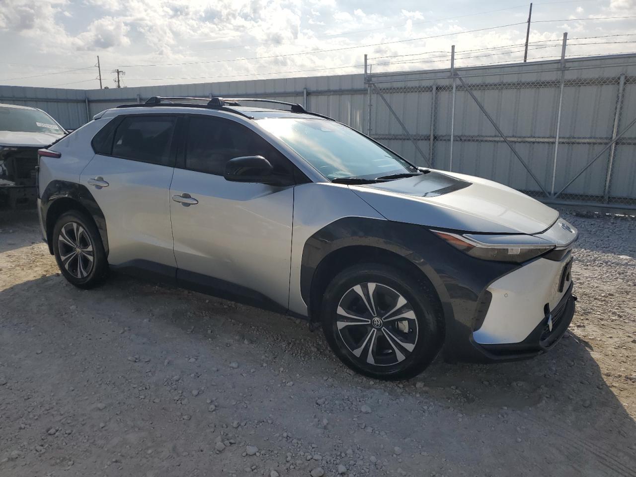 2024 Toyota Bz4X Xle - Image 4