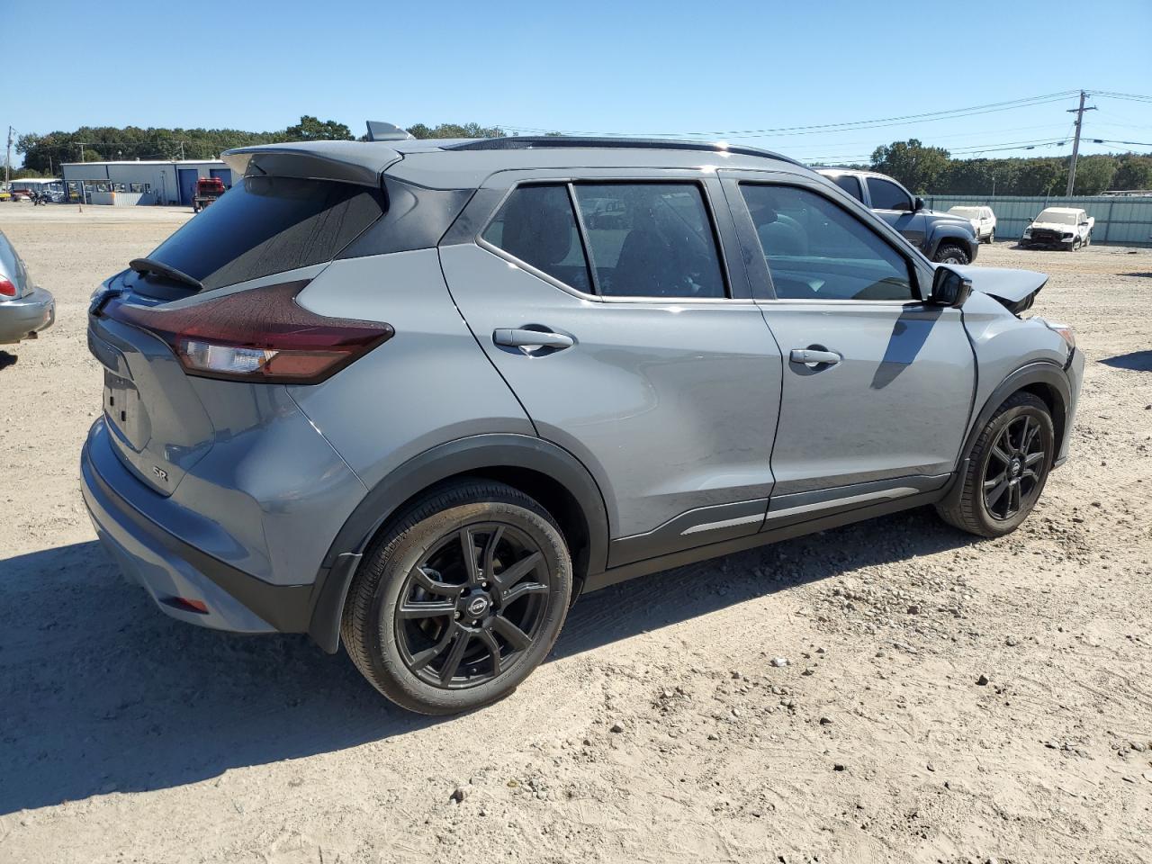 2022 Nissan Kicks Sr - Фото 3