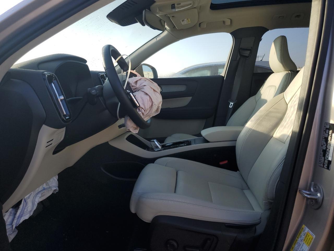 2024 Volvo Xc40 Plus - Фото 7