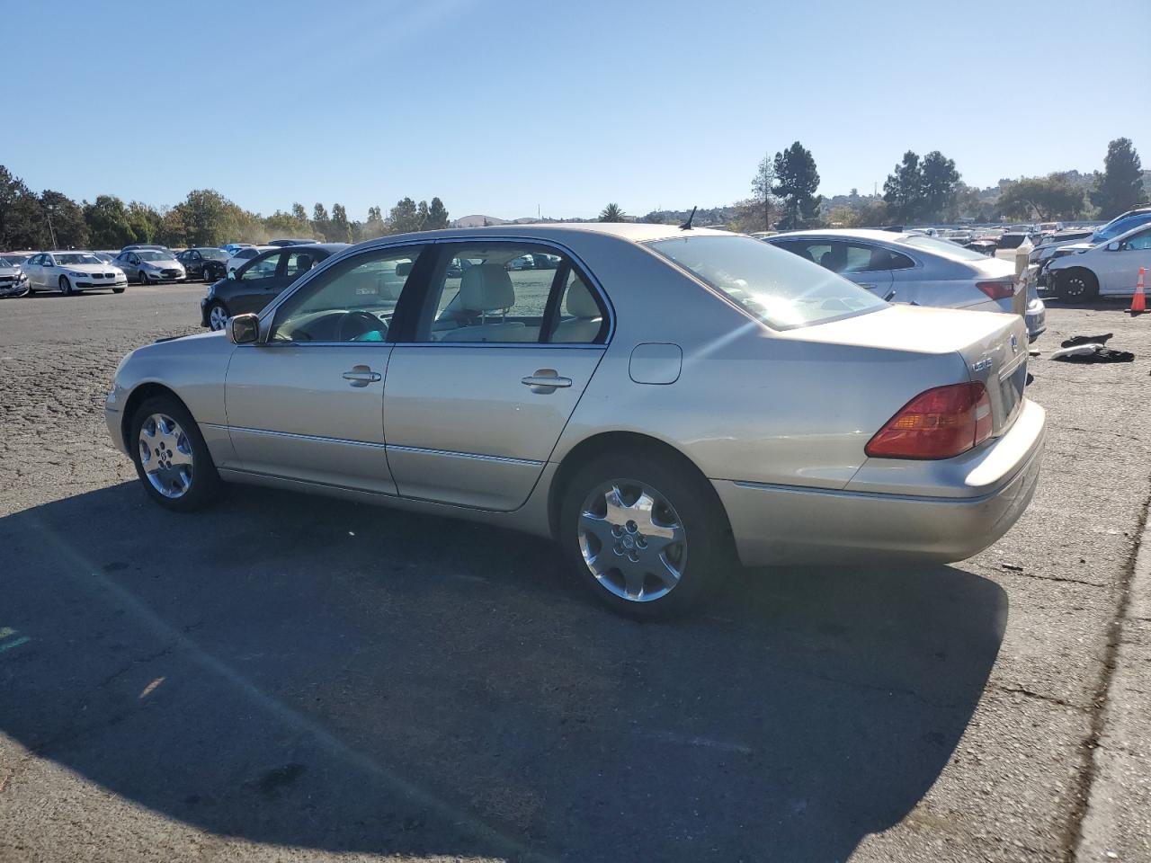 2001 Lexus Ls 430 - Image 2