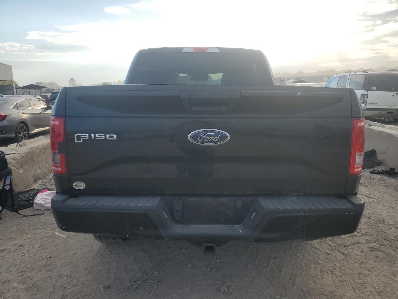 2017 Ford F150 Supercrew - Image 6