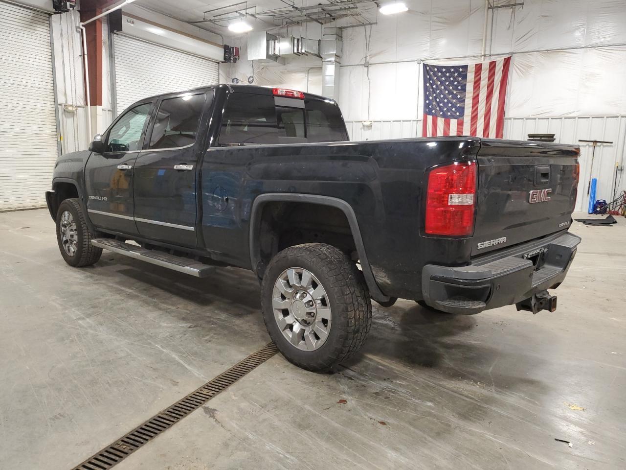 2018 GMC Sierra K2500 Denali - Image 2