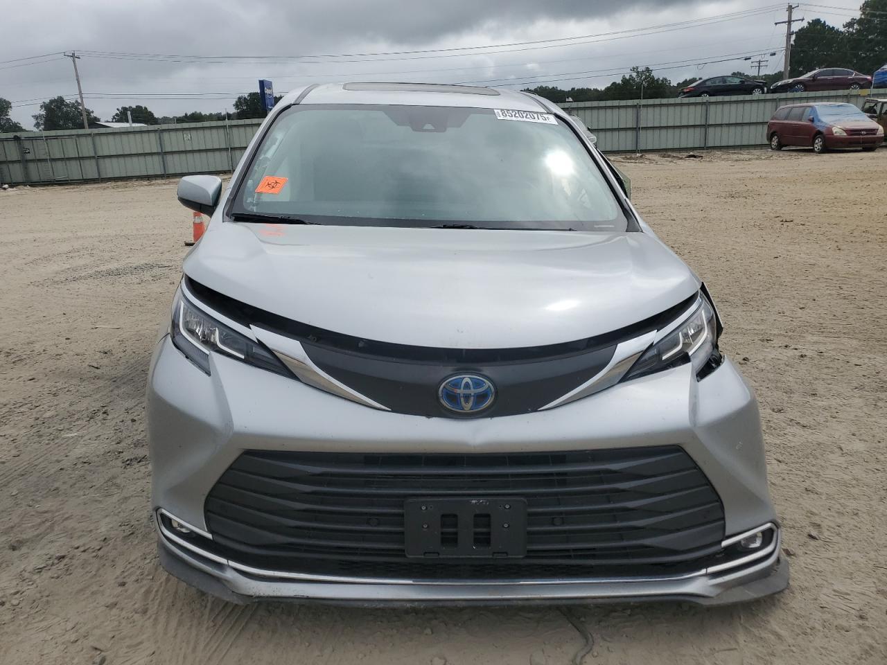 2022 Toyota Sienna Xle - Image 5