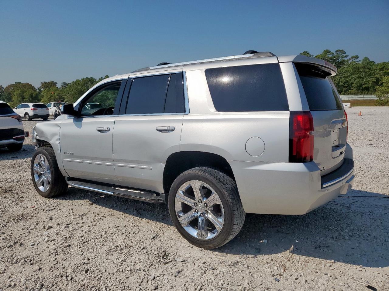 2018 Chevrolet Tahoe C1500 Premier - Фото 2