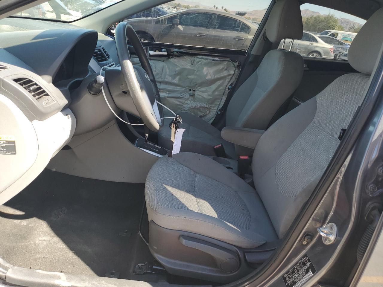 2012 Hyundai Accent Gls - Image 7