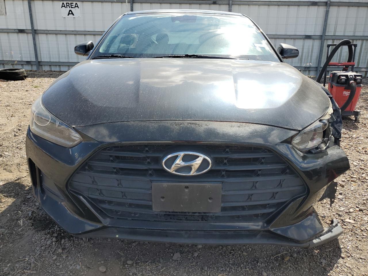 2020 Hyundai Veloster Base - Image 5