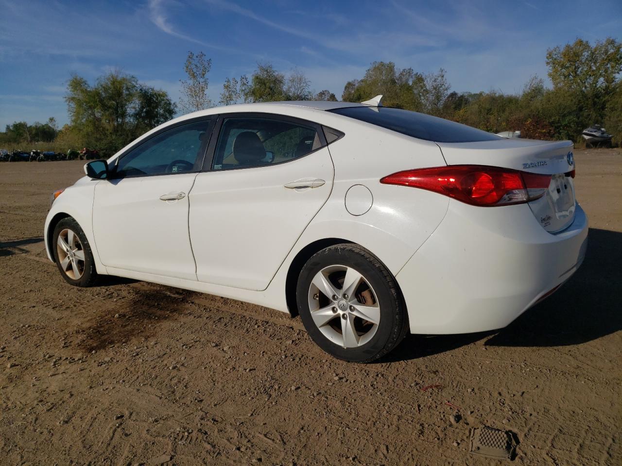 2013 Hyundai Elantra Gls - Image 2