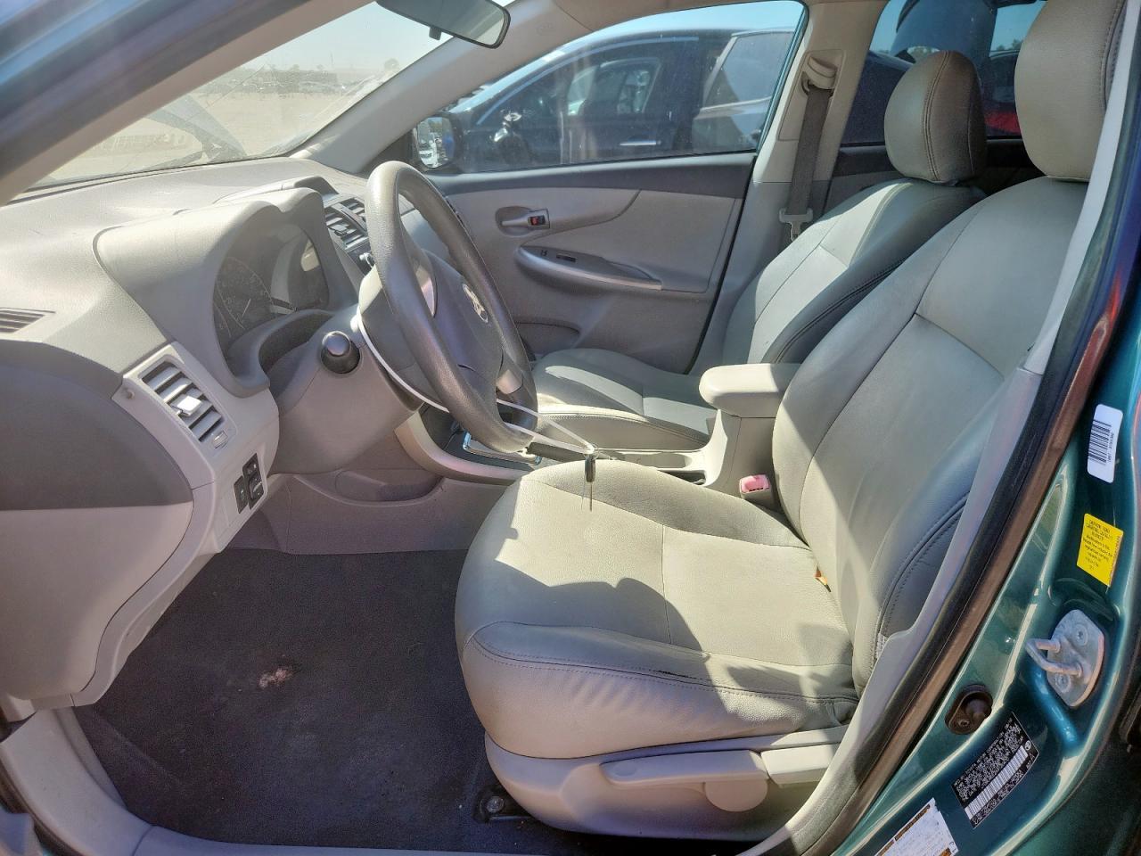2010 Toyota Corolla Base - Фото 7