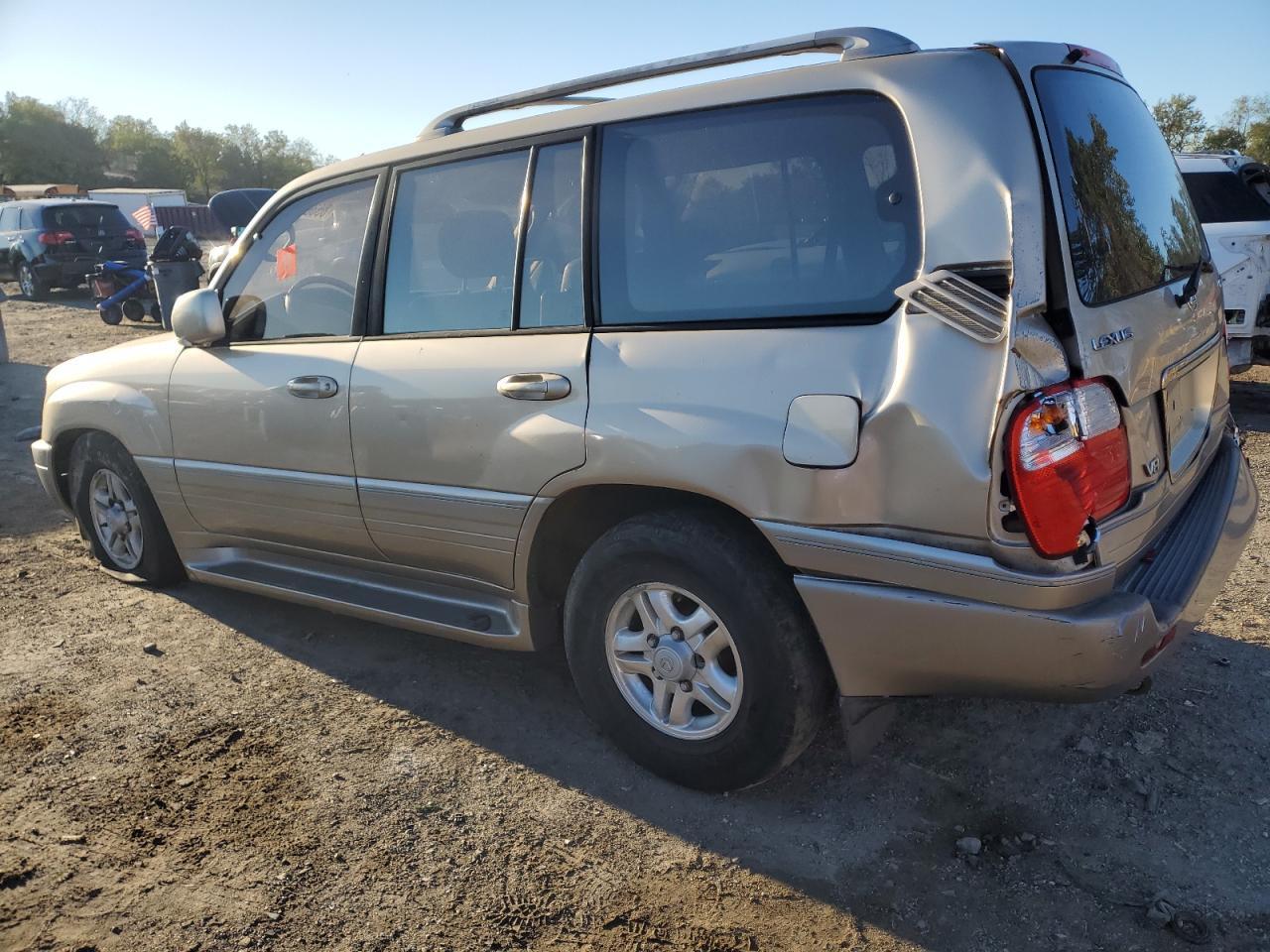 2000 Lexus Lx 470 - Image 2