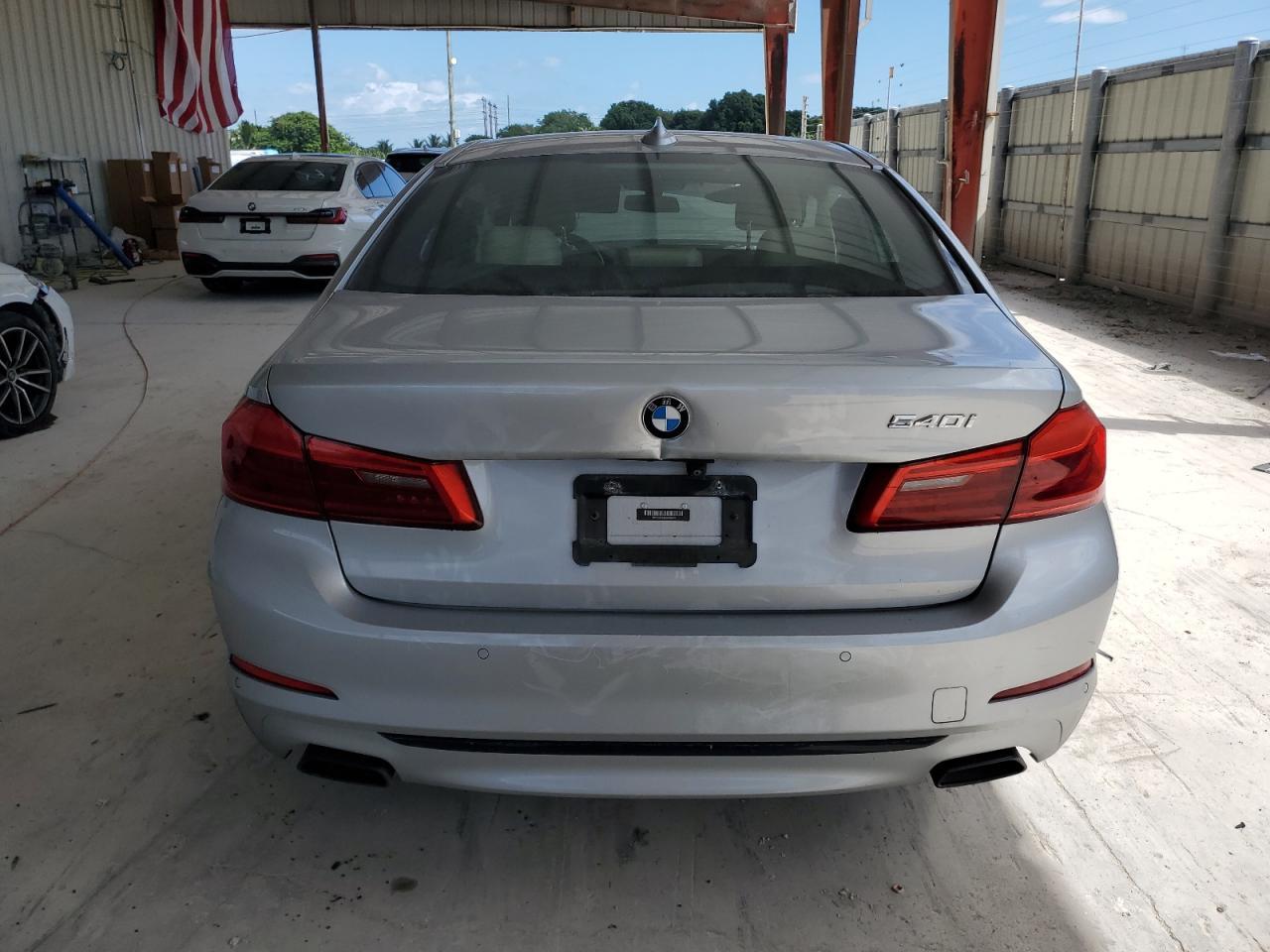 2020 BMW 540 I - Image 6