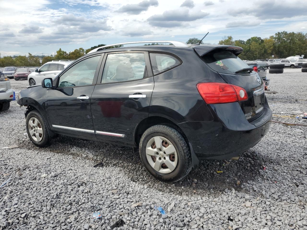2015 Nissan Rogue Select S - Фото 2