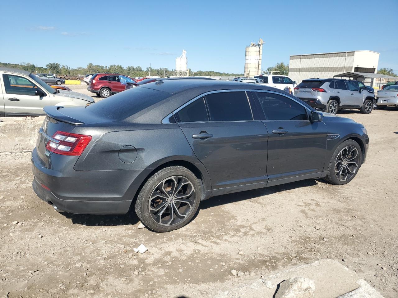 2016 Ford Taurus Sho - Фото 3